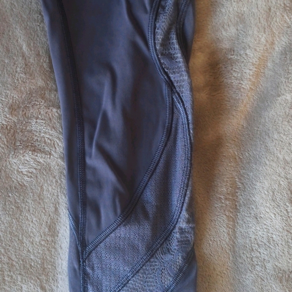 Lululemon wunder under crop 2 - Picture 1 of 3